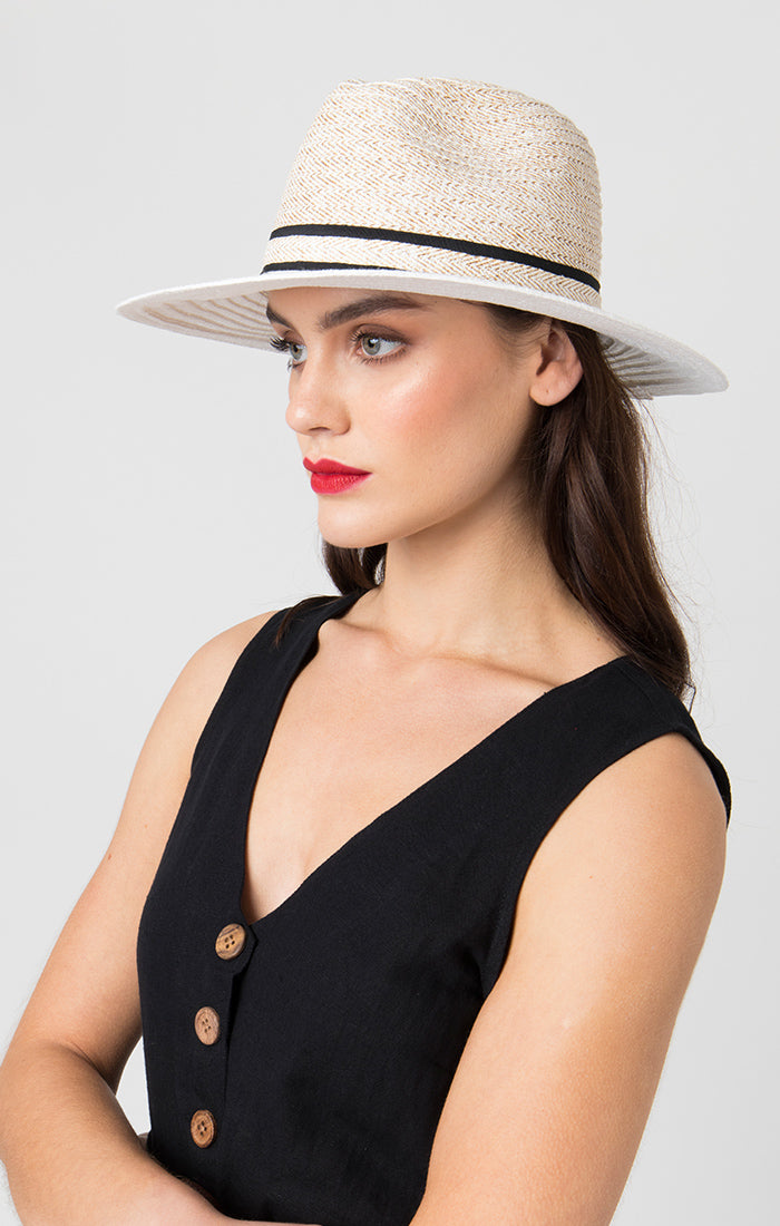 Pia Rossini Liv Hat in White - Leap & Loop